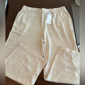Vince super soft and flattering leisure pants